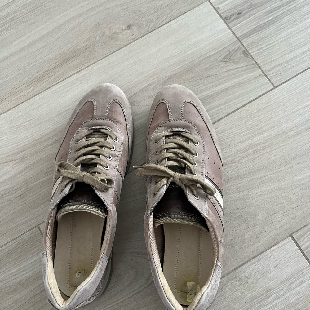 Men's Taupe Sneakers